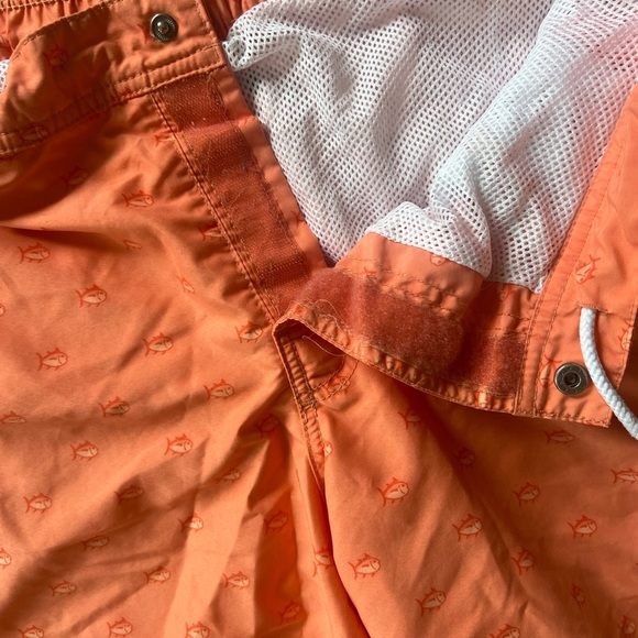 Southern Tide water short corral S. Very good condition snap and Velcro - Picture 7 of 12